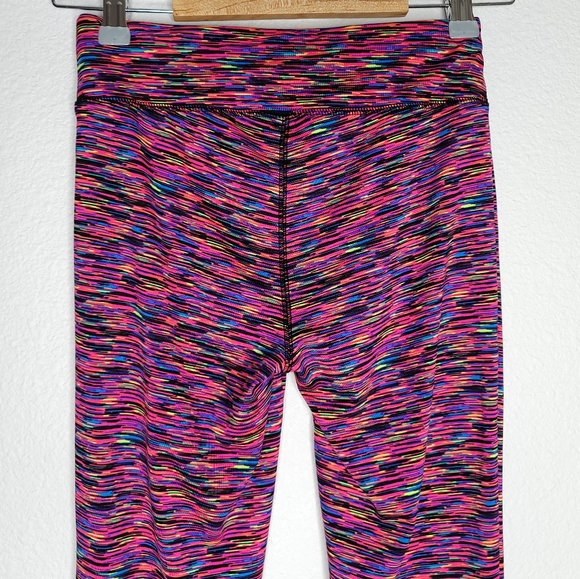 Flirtitude Active Flirty Workout Crop Legging Pant - Picture 5 of 6